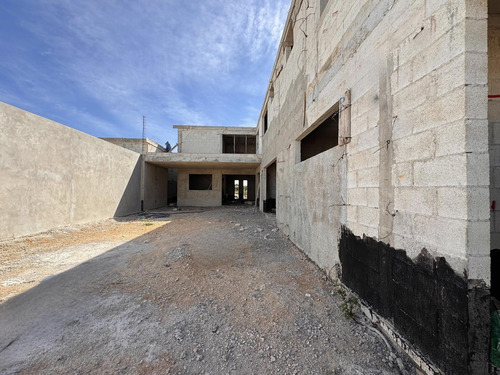Casa En Venta En Dzityá, Mérida De 4 Recámaras.