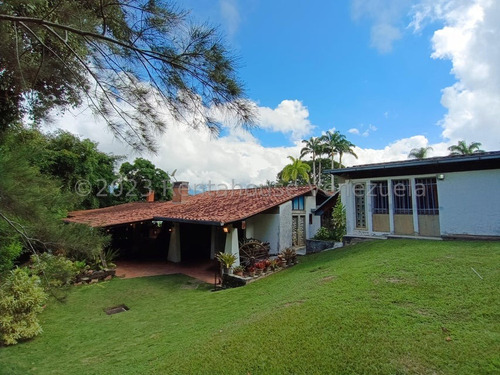 Casa En Venta En Cerro Verde Caracas Terraza Jardin Vista Al Avila