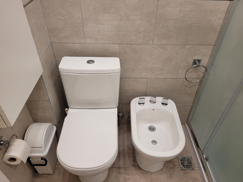 Venta Semipiso De 3 Ambientes Con Balcón Aterrazado. Zona Centro