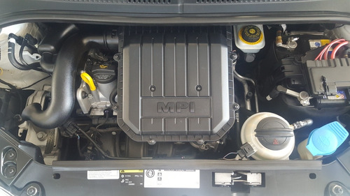 Volkswagen Up! 2014 1.0 Move Up! 75cv 5 P