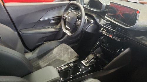 Imagen 4 de 14 de Peugeot Nueva 2008 Gt 155hp 8 Vel 2022 Nuevo