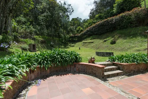 Casa En Venta En Loma Del Escobero. Cod V1148