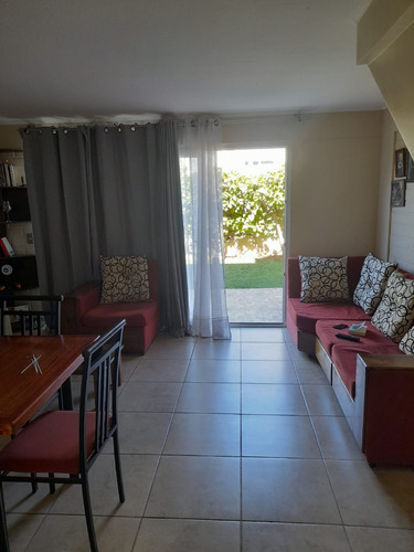 Casa 2 Pisos, Conjunto Valle Del Sol. Comuna Padre Hurtado