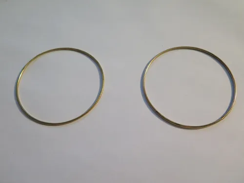 Par De Pulseras - Esclavas Enchapadas En Oro Dorado 6.6 Cm 6.6 Cm (Usado)