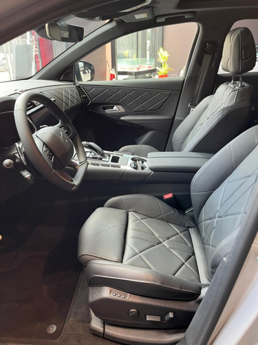 D.S. DS7 Crossback 1.6 Rivoli 215 At8