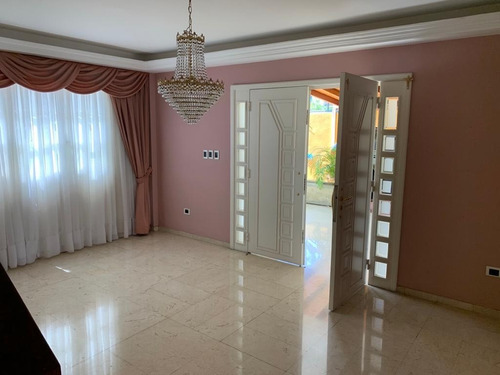 Imagen 2 de 13 de En Venta Excelente Casa En El Marqués. Ubicada En Calle Cerr