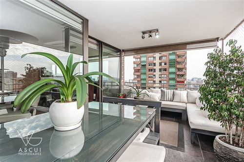 Imagen 5 de 15 de Departamento En Venta De 3 Dorm + Escritorio En Las Cond