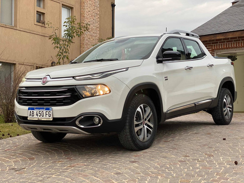 Imagen 1 de 15 de Fiat Toro 2.0 Volcano 4x4 At 2017