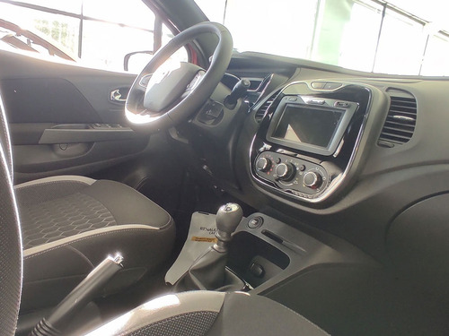 Imagen 8 de 10 de Renault Captur Zen Mt