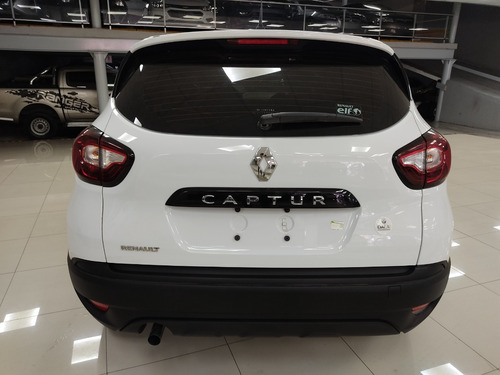 Imagen 4 de 15 de Renault Captur 1.6 Life 2019