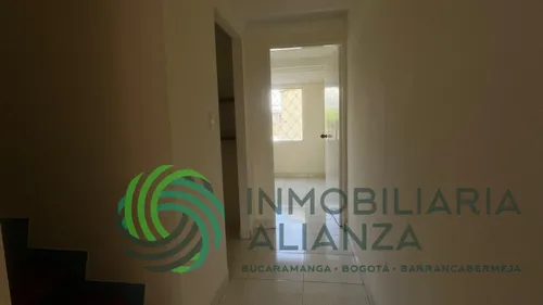 Casa En Venta En El Tejar. Cod V61711