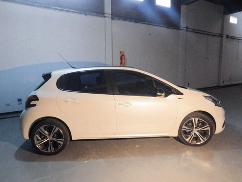 Imagen 9 de 15 de 208 Gt 1.6 Thp