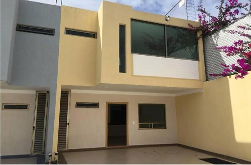 Imagen 1 de 9 de Casa En Venta Huentitan El Bajo