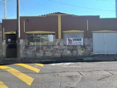 Imagem 1 de 4 de Venda De Casas / Padrão Na Cidade De Araraquara 8027