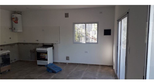 Imagen 8 de 9 de Venta De Luminoso Depto 3 Amb.1er Piso Financiado