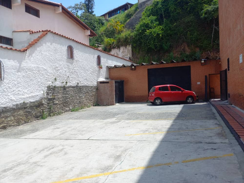 Venta Excelente Fondo De Comercio De Panadería Ubicada En Colinas De Bello Monte. Inf. Ma. Fda. Varela