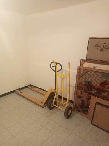 En Venta Casa Comercial En Los Dos Caminos. Sucre Caracas
