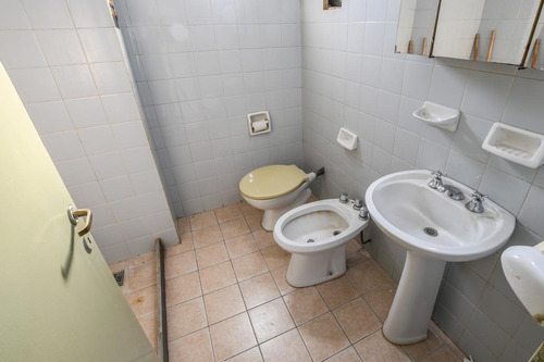 Imagen 11 de 13 de Departamento De 2 Dormitorios En Venta Con Balcon Al Frente Centro Rosario Macrocentro