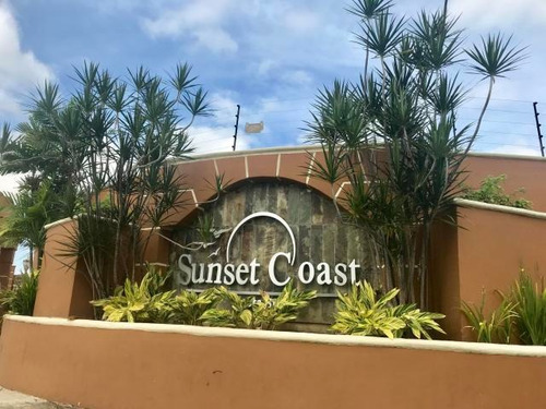 Venta De Casa En Ph Sunset Coast, Costa Sur 21-527