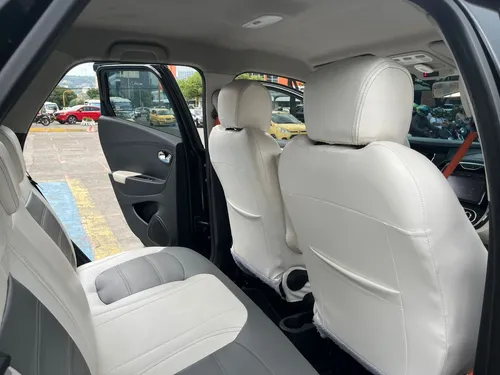 Renault Captur INTENS 2.0 AT