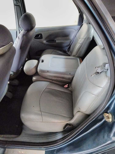 Renault Scenic 2000 2.0 Rxe 5p