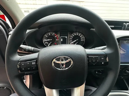 Toyota Hilux 2.4 Diésel 4X4