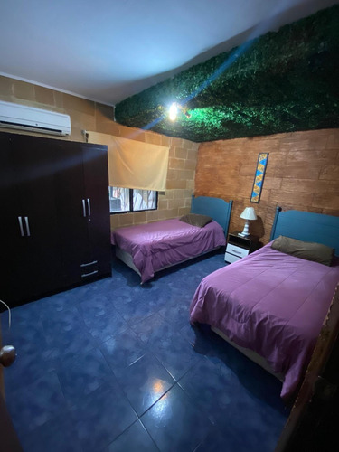 Imagen 12 de 14 de Alquiler Casa Punta Del Este Con Piscina Y Jacuzzi