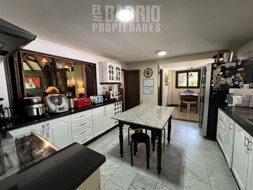 Casa En Venta De 4 Dorm. En Batuco, Colina
