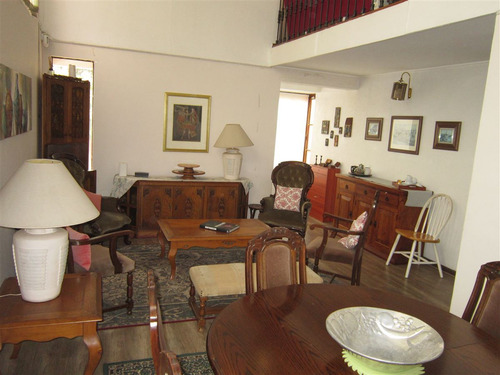 Amplio Chalet En Venta De 5 Dorm. En Los Dominícos