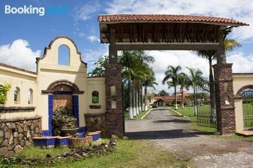 Hotel Campestre En Venta, Villavicencio 