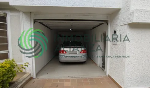 Casa En Arriendo En Altos De Cabecera. Cod A16991