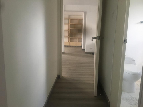 Imagen 8 de 13 de Vendo Apartamento 140m2 4h/3b/2p Los Naranjos 4849