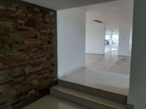 Edificio - Oficinas En Renta En Real De Arcos