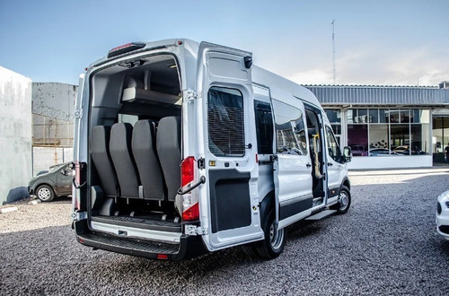 Imagen 8 de 13 de Ford Transit Minibus 17+1