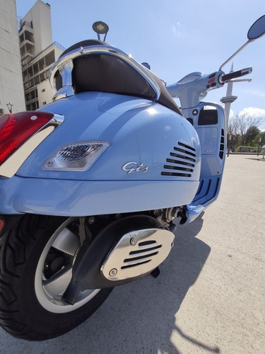 Vespa Piaggio Gts 300 Abs/asr Impecable Permuto