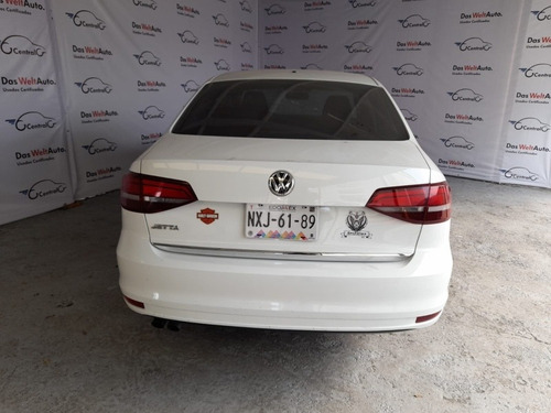 Imagen 4 de 8 de Volkswagen Jetta 2018 2.5 Comfortline Tiptronic At