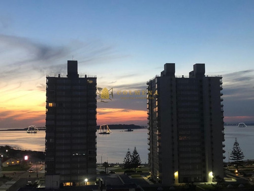 Apartamento Penthouse Frente Al Mar De Playa Brava - Ref: 2716