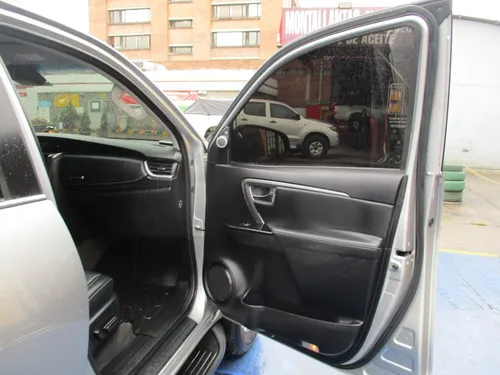 Toyota Fortuner Srv 4x2 2400cc At Aa