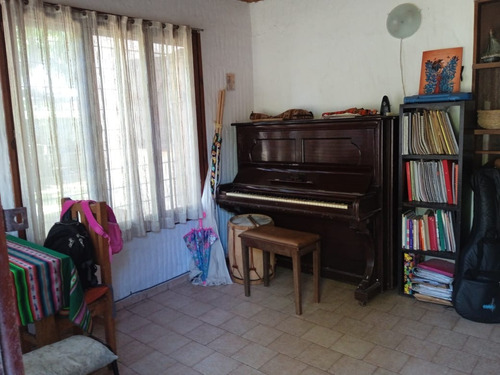 Casa En Venta 5 Ambientes Con Patio, Parrilla Y Cochera