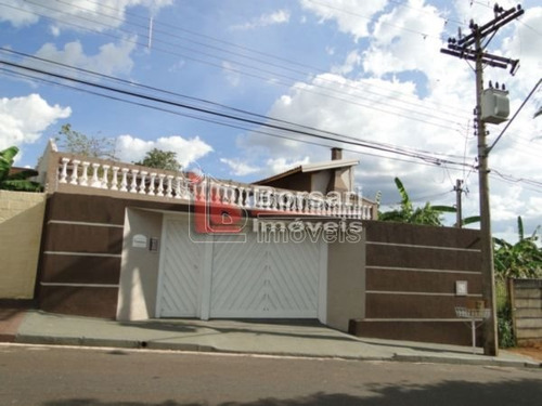 Imagem 1 de 6 de Venda De Casas / Padrão Na Cidade De Araraquara 1379