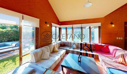 Hermosa Casa En Alquiler Anual. A Pasos Del Mar Y Muy Cerca De Playa Mansa.- Ref: 1330