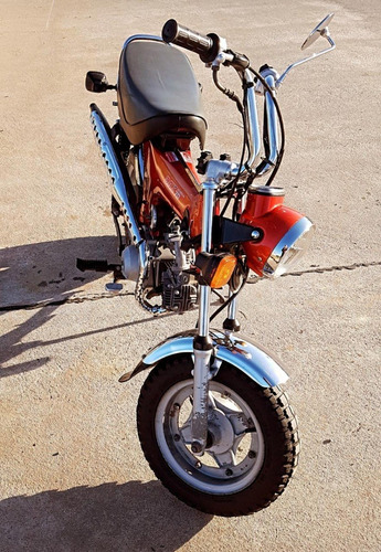 Honda Dax 70 Japón 2001