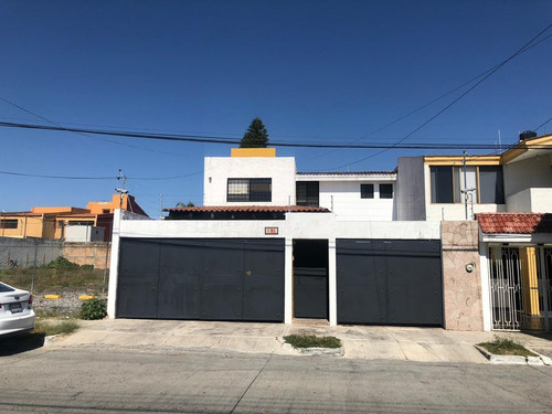 Imagen 1 de 14 de Casa En Venta En Jardines Vallarta, Zapopan