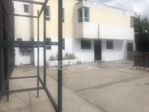 Imagen 8 de 10 de Terreno 1500 Mts2 Con Bienhechurías Oficinas De Dos Niveles Y Local Con Deposito Tanque De Agua, Amplio Estacionamiento