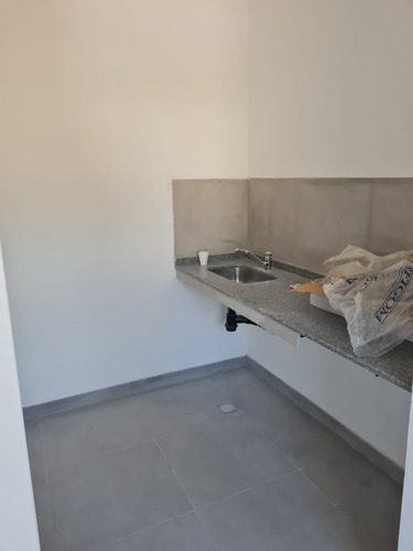 Nave Industrial 1000 M² A Estrenar