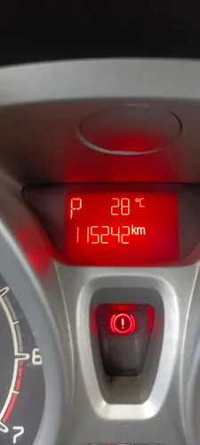 Ford Fiesta 1.6 Hatchback Automática
