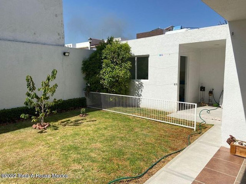 Venta, El Pueblito. Casa De Segunda Mano Con Sala De Tv