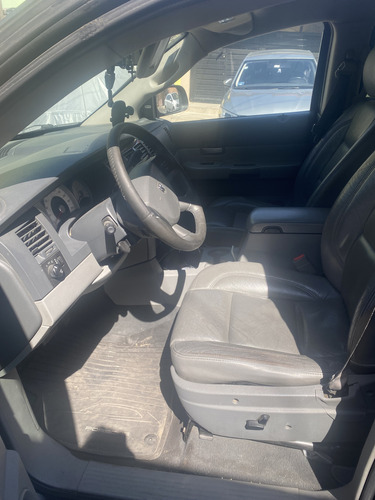 Camioneta De 8 Cil, Automática, Asientos En Piel Gris