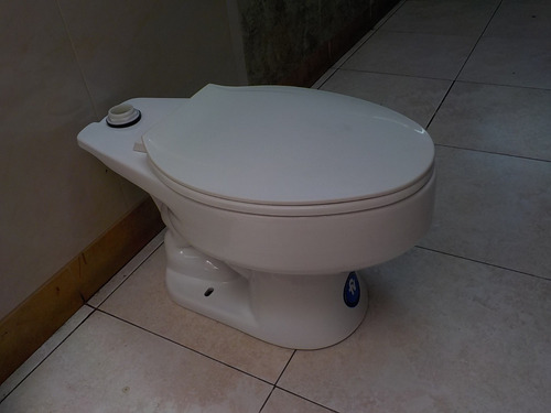 Inodoro Fv Quantum Elongado Blanco Para Uso Con Fluxómetro