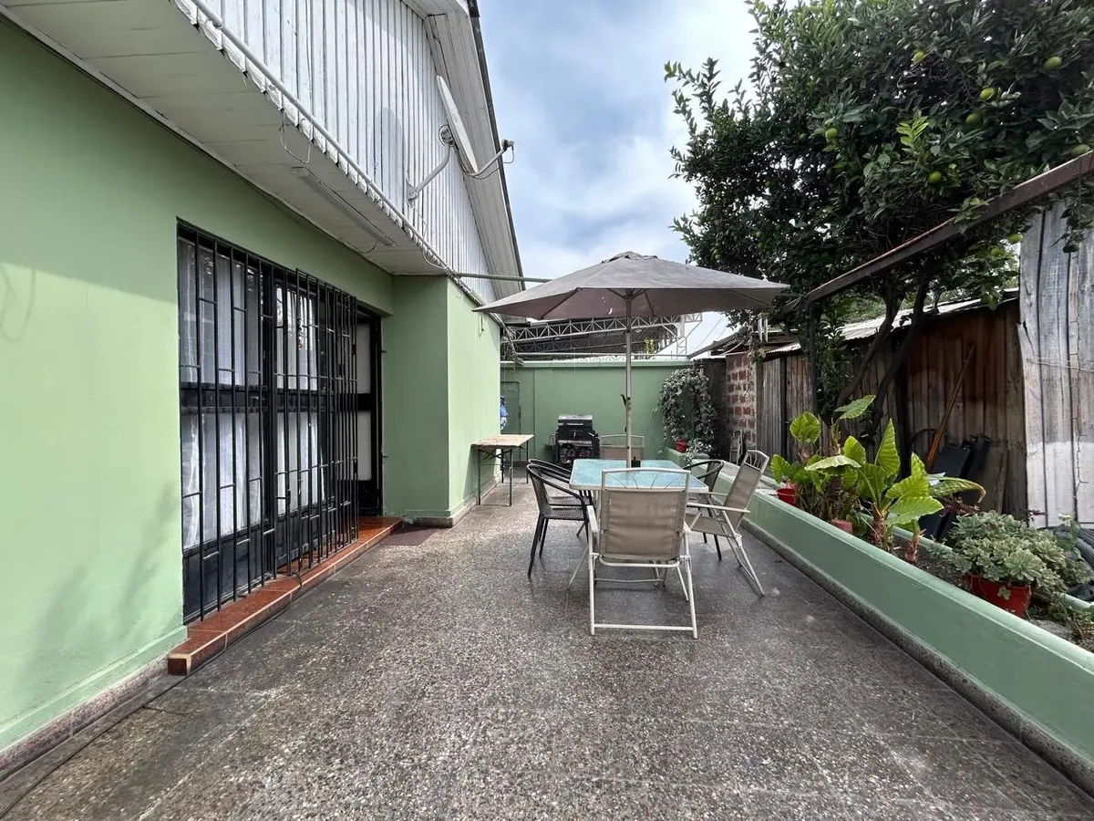 Imagen 1 de 20 de Potencial Comercial, Amplia Casa Habitación En Calle Uruguay